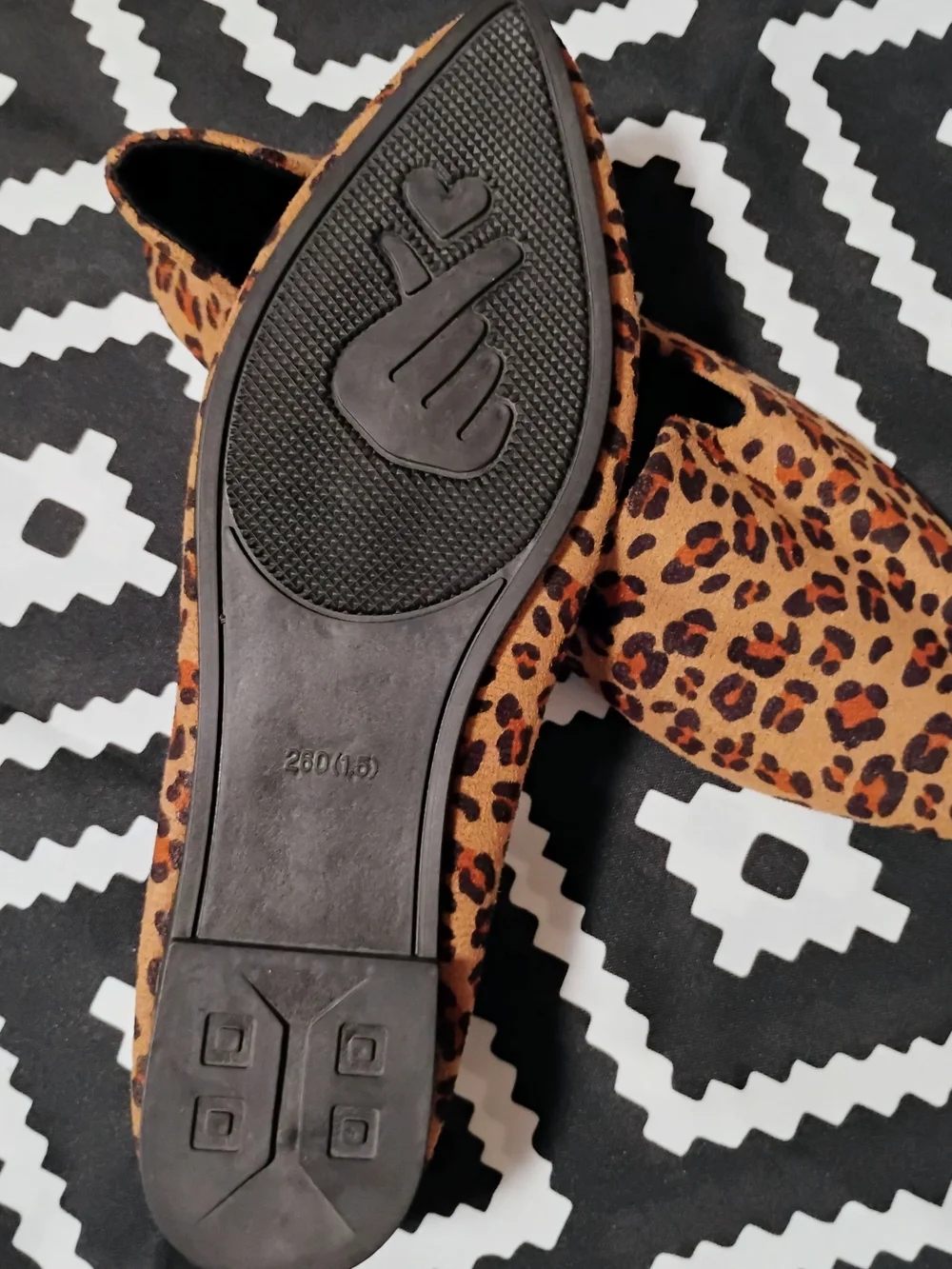 Leopard Print Women's Slip-On Flats - Tan